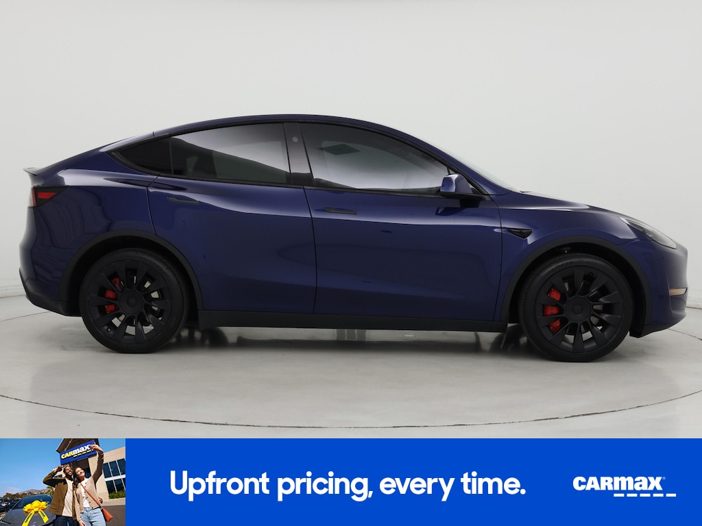 TESLA MODEL Y LONG RANGE - 9