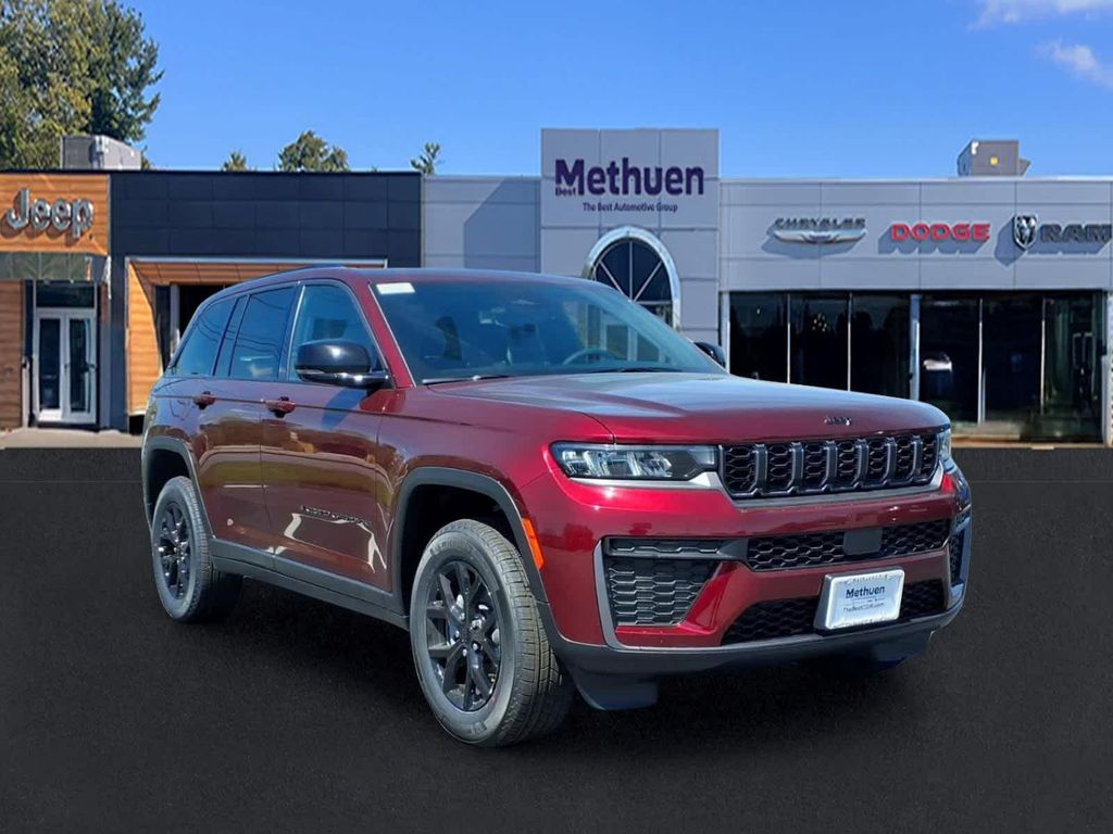 New 2026 Jeep Grand Cherokee Altitude