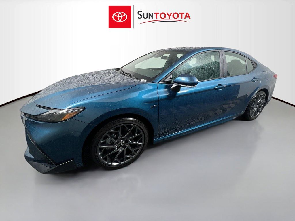 2025 Toyota CAMRY SE photo 7