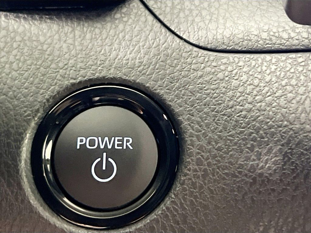 2026 Toyota CAMRY SE thumbnail 20
