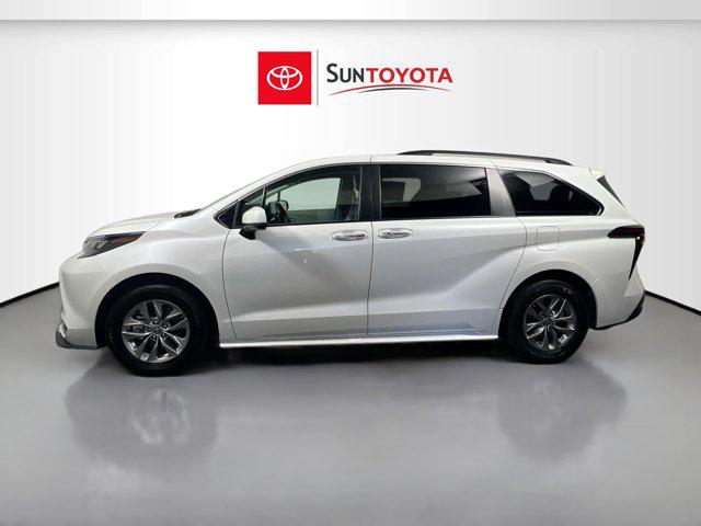 TOYOTA SIENNA - 6