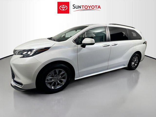 TOYOTA SIENNA - 7