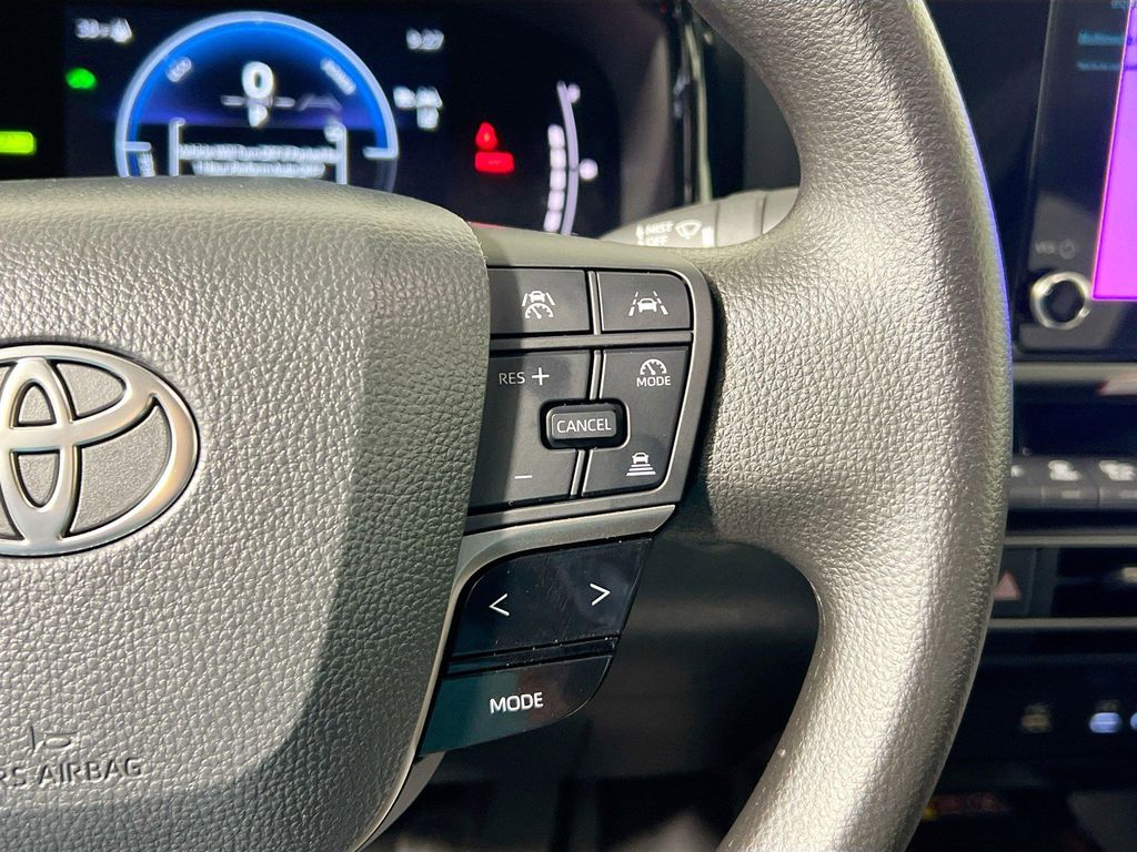 2026 Toyota CAMRY LE — миниатюра 17