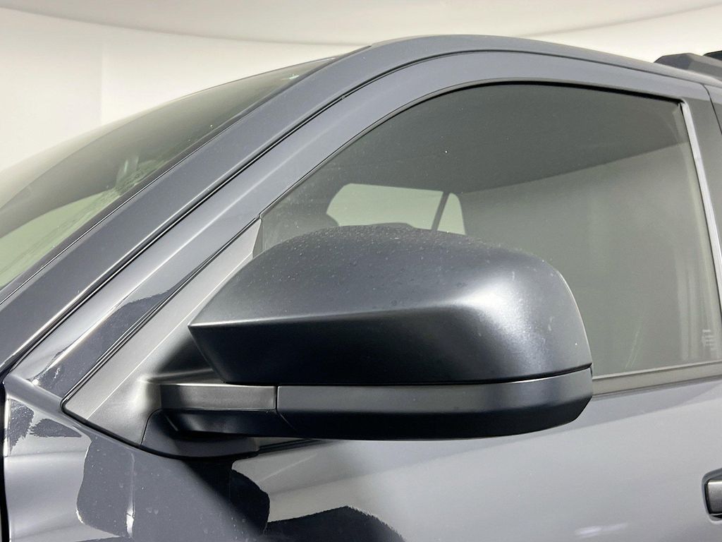 2026 Toyota 4RUNNER SR5 photo 10