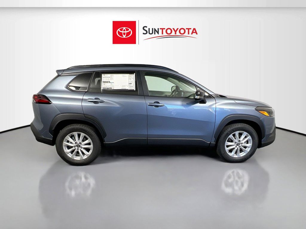 صورة 2 لـ 2026 Toyota COROLLA CROSS LE