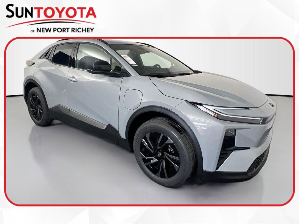 New 2026 Toyota C-HR SE