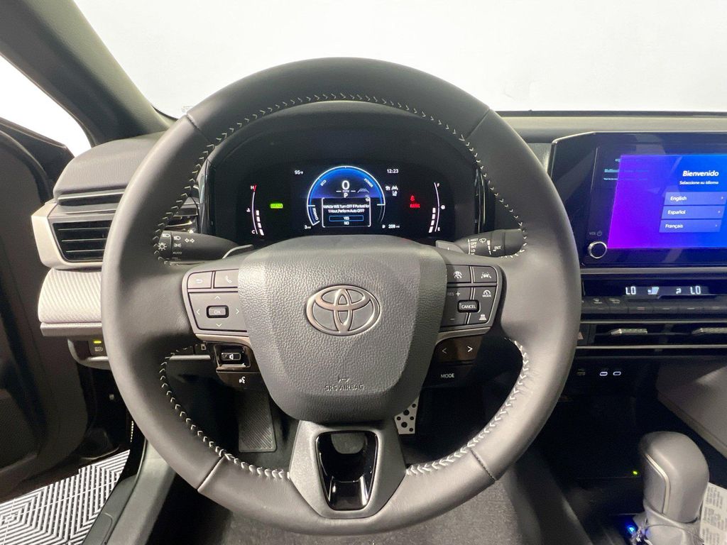 2026 Toyota CAMRY SE — фото 15