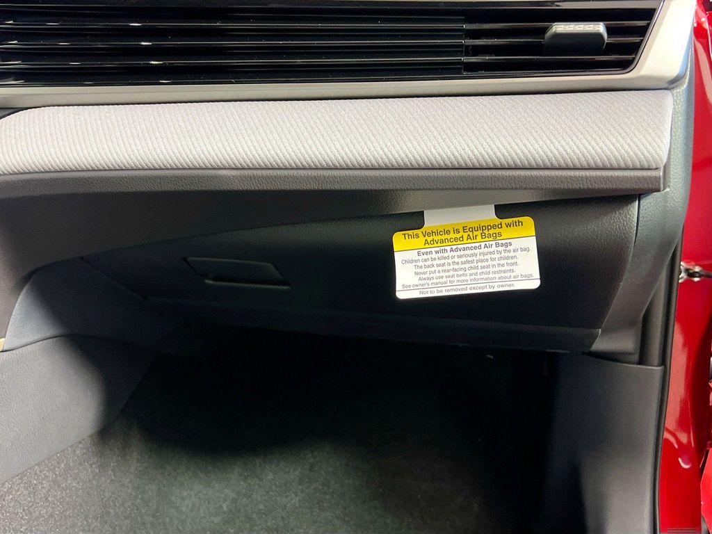2026 Toyota CAMRY SE thumbnail 31