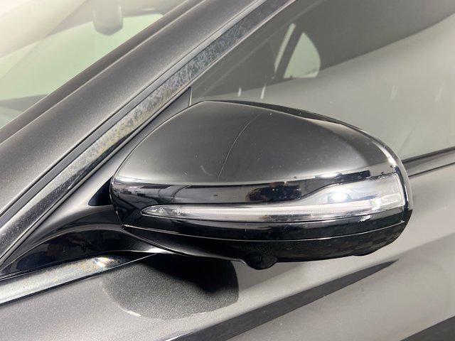 MERCEDES-BENZ E-CLASS - 10