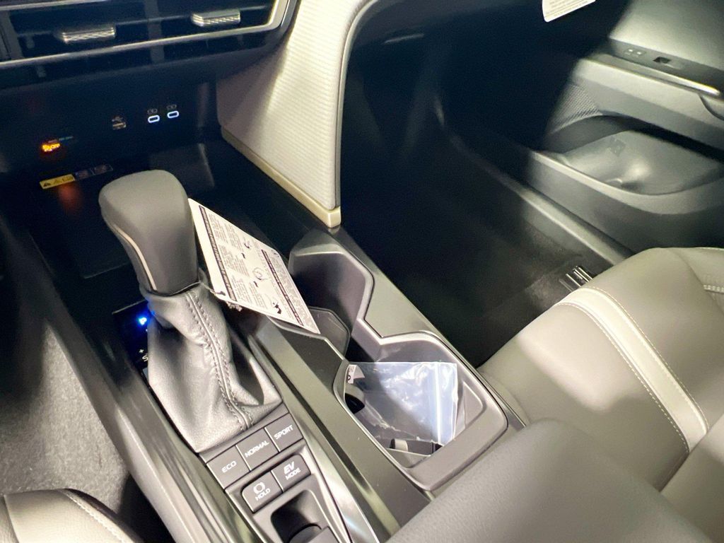 صورة مصغرة 22 لـ 2026 Toyota CAMRY SE