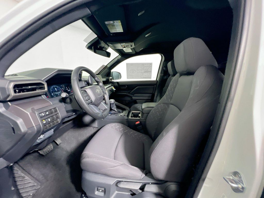 2026 Toyota TACOMA SR5 — миниатюра 12