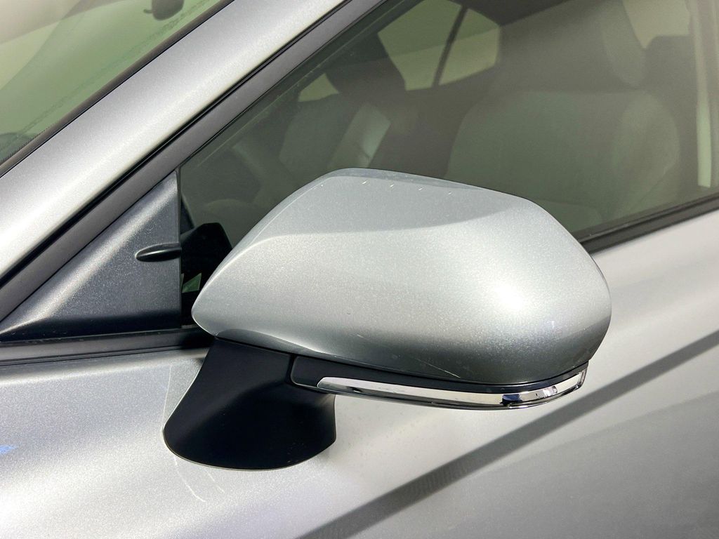 صورة 10 لـ 2026 Toyota CAMRY LE