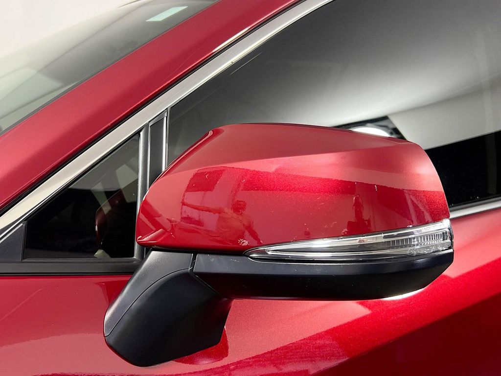 صورة 10 لـ 2025 Toyota RAV4 XLE