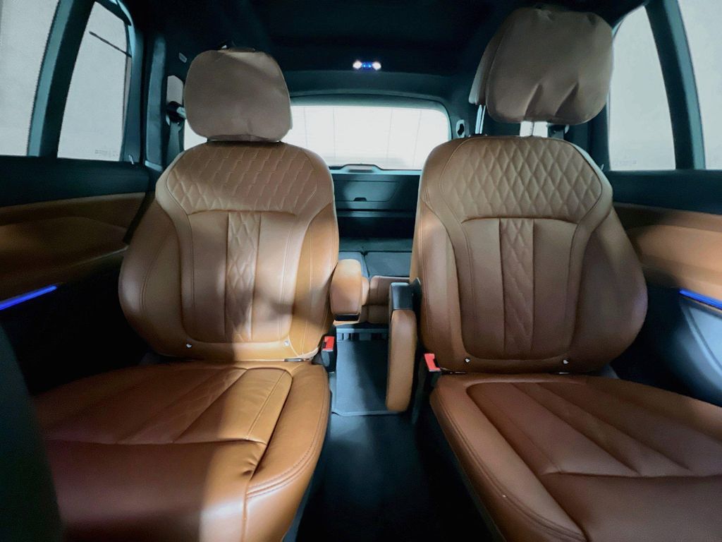 صورة 23 لـ 2022 BMW ALPINA XB7