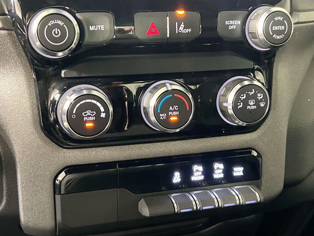 2025 RAM 1500 TRADESMAN 缩略图 23
