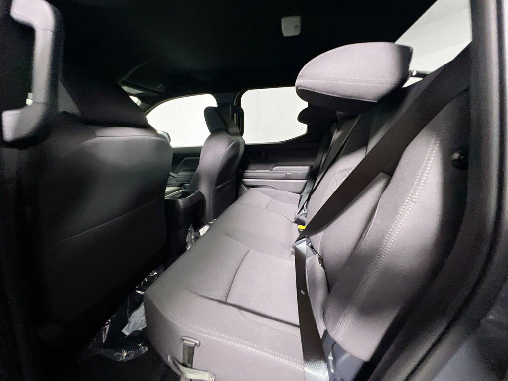 صورة مصغرة 25 لـ 2026 Toyota TACOMA SR