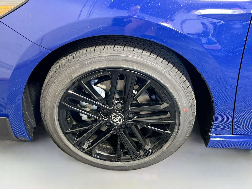 2026 Toyota CAMRY SE — миниатюра 11