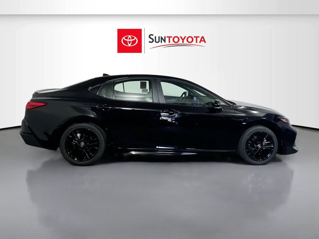 صورة 2 لـ 2026 Toyota CAMRY SE