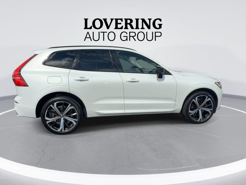 صورة 8 لـ 2023 Volvo XC60 B6 ULTIMATE DARK THEME