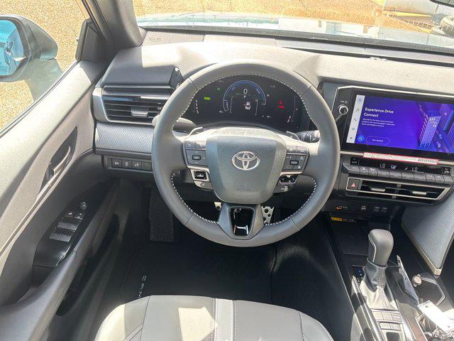 TOYOTA CAMRY - 3