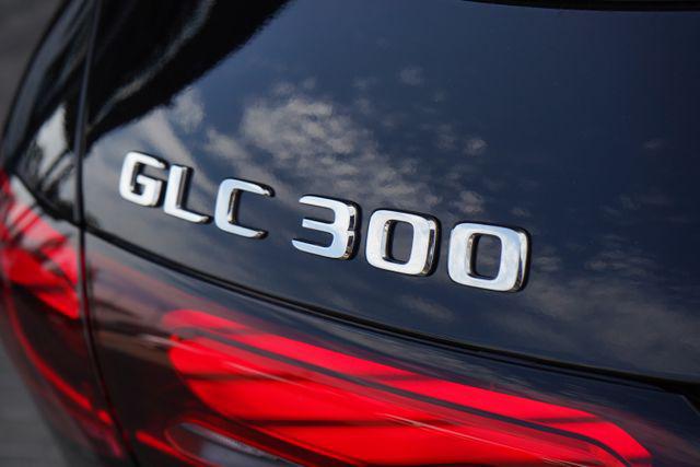 2026 Mercedes-BENZ GLC — миниатюра 14