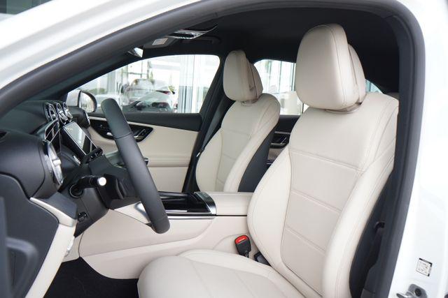 2026 Mercedes-BENZ GLC — миниатюра 17