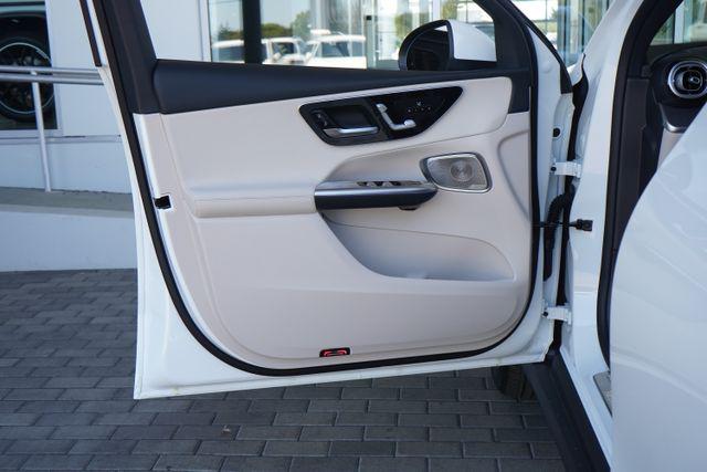 2026 Mercedes-BENZ GLC — миниатюра 16