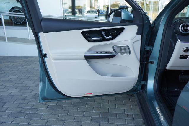 2026 Mercedes-BENZ GLC — миниатюра 17