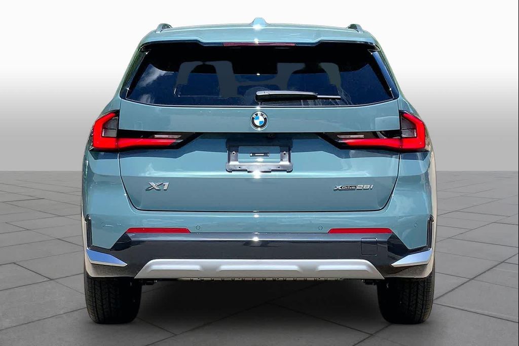 صورة 4 لـ 2026 BMW X1 XDRIVE28I
