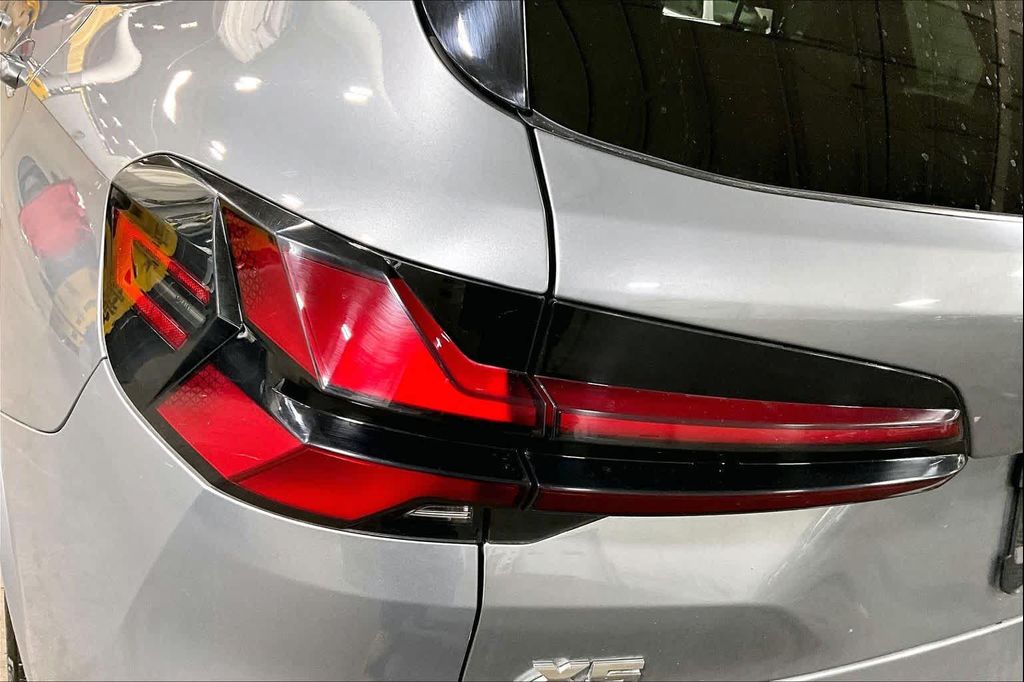 صورة مصغرة 48 لـ 2025 BMW X5 M60I