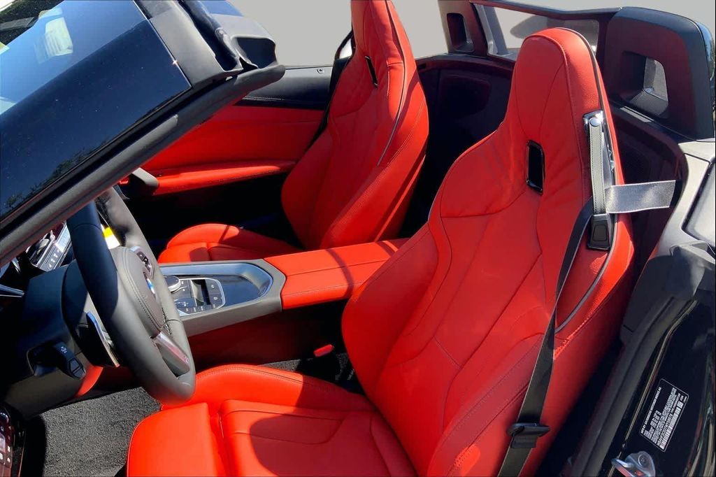 صورة 9 لـ 2026 BMW Z4 SDRIVE30I