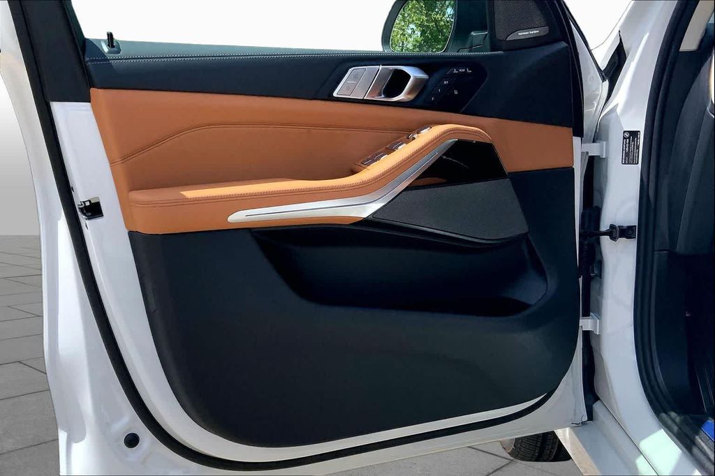 2027 BMW X7 XDRIVE40I — фото 10