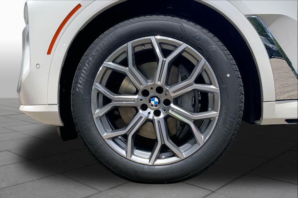 2027 BMW X7 XDRIVE40I 缩略图 11