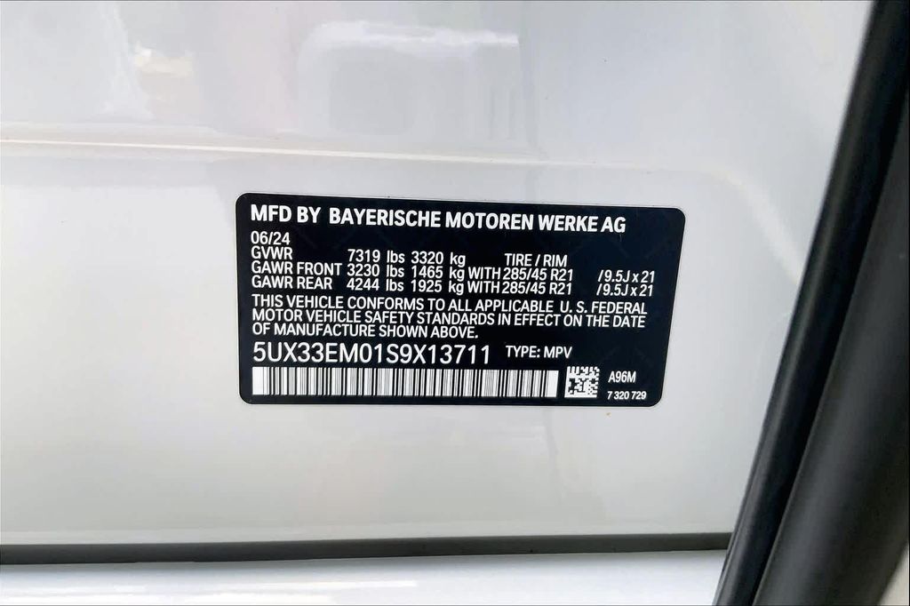 2025 BMW X7 M60I thumbnail 31