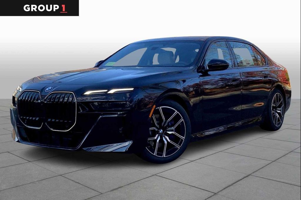 New 2026 BMW 750e i xDrive