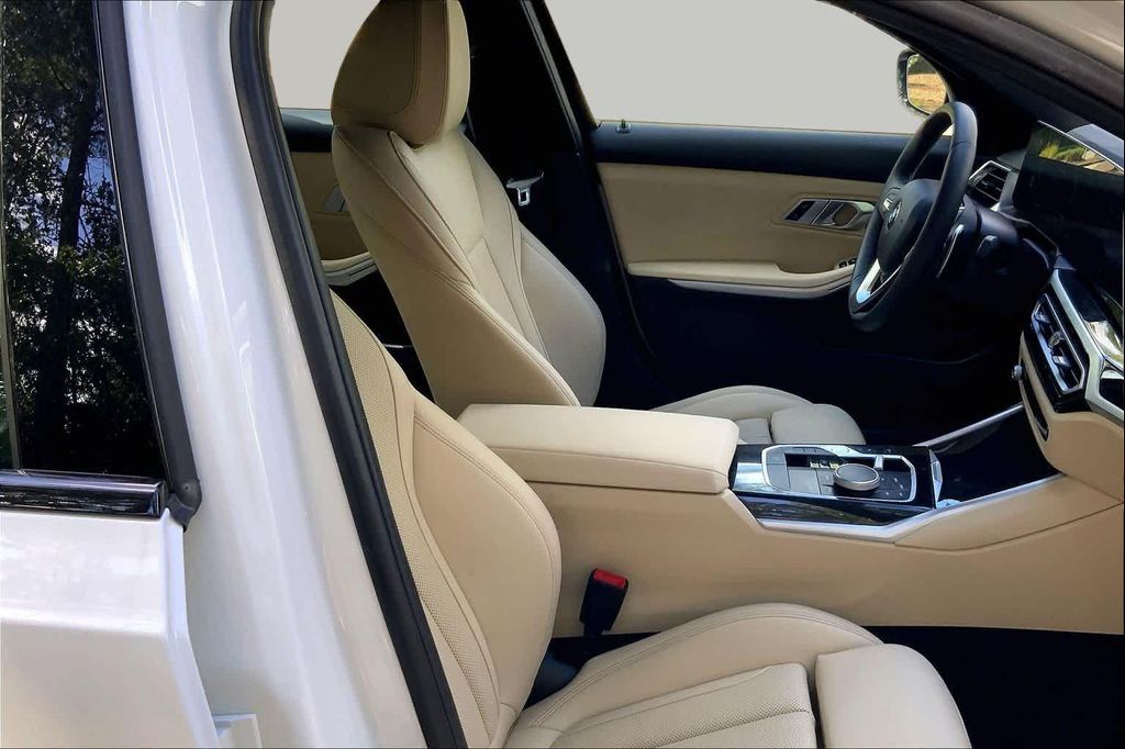 2023 BMW 330 XDRIVE 缩略图 7