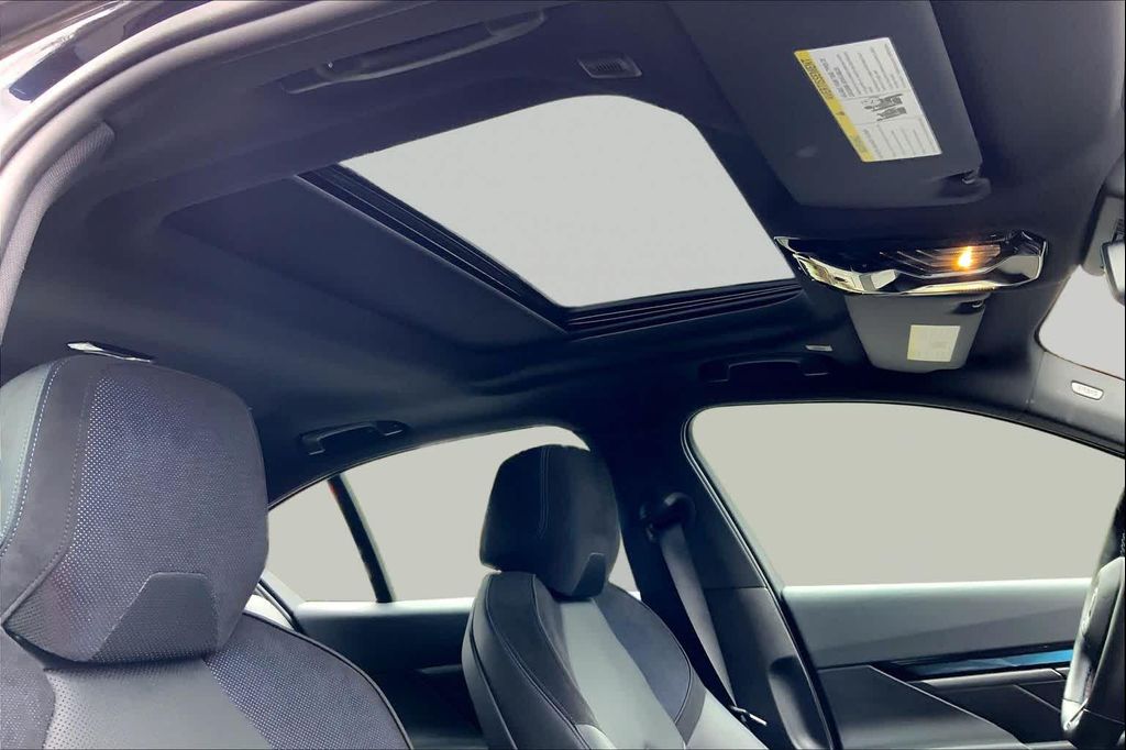 2024 BMW I5 M60 缩略图 13