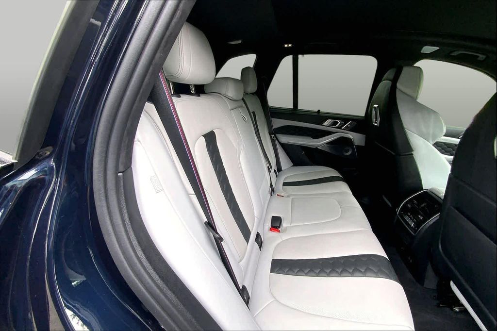 صورة مصغرة 19 لـ 2024 BMW X5 M BASE