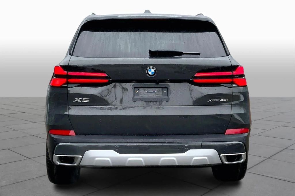 صورة 4 لـ 2026 BMW X5 XDRIVE40I
