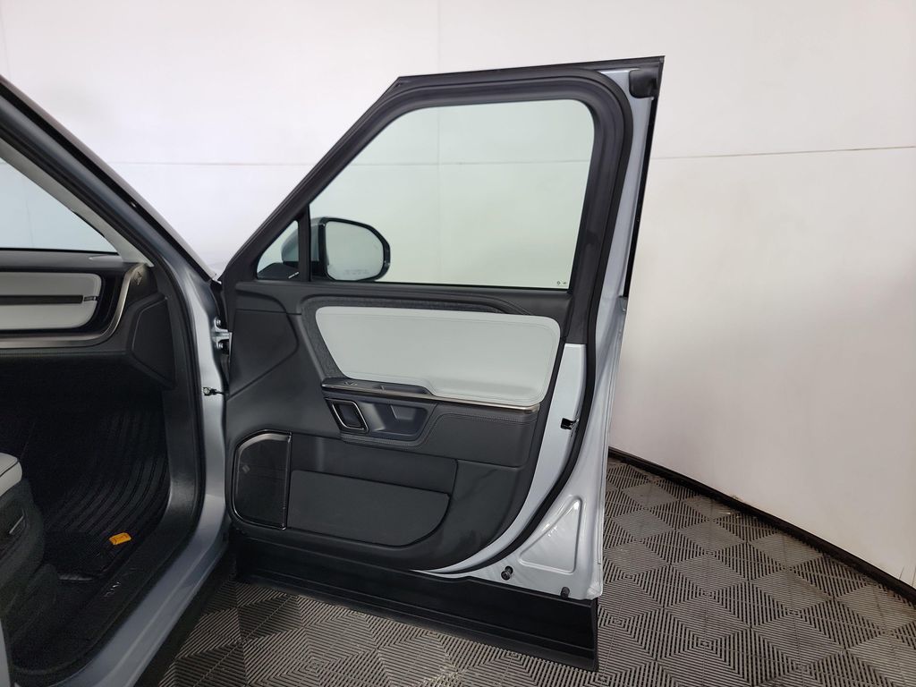 صورة مصغرة 18 لـ 2023 Rivian R1S ADVENTURE