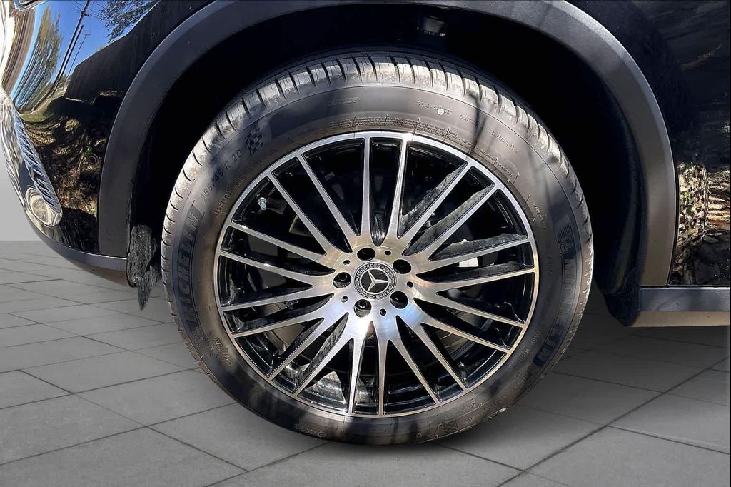 2026 Mercedes-BENZ GLC — миниатюра 15