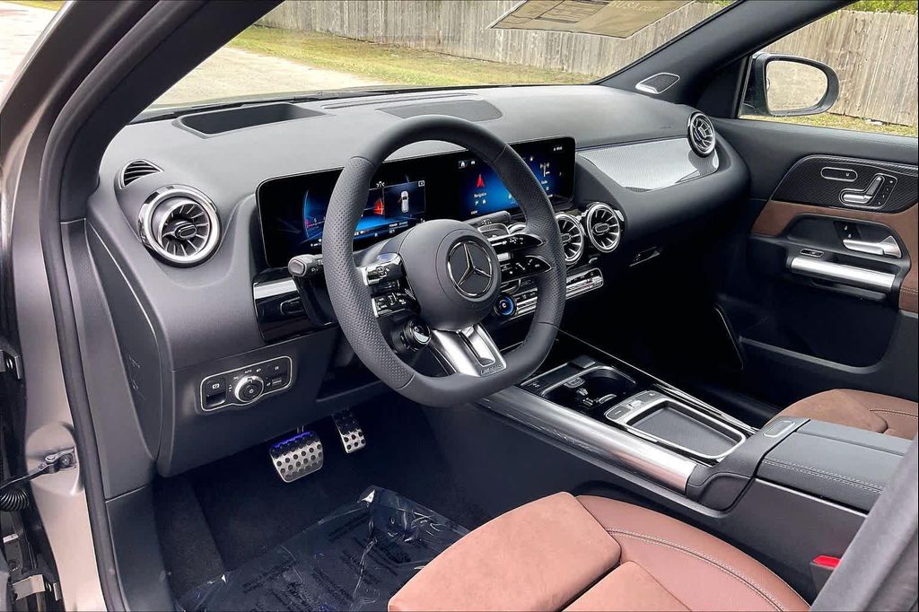 MERCEDES-BENZ GLA-CLASS AMG - 9