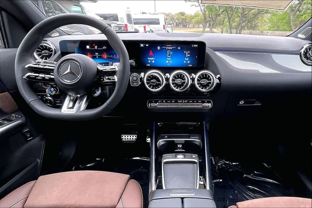 MERCEDES-BENZ GLA-CLASS AMG - 7