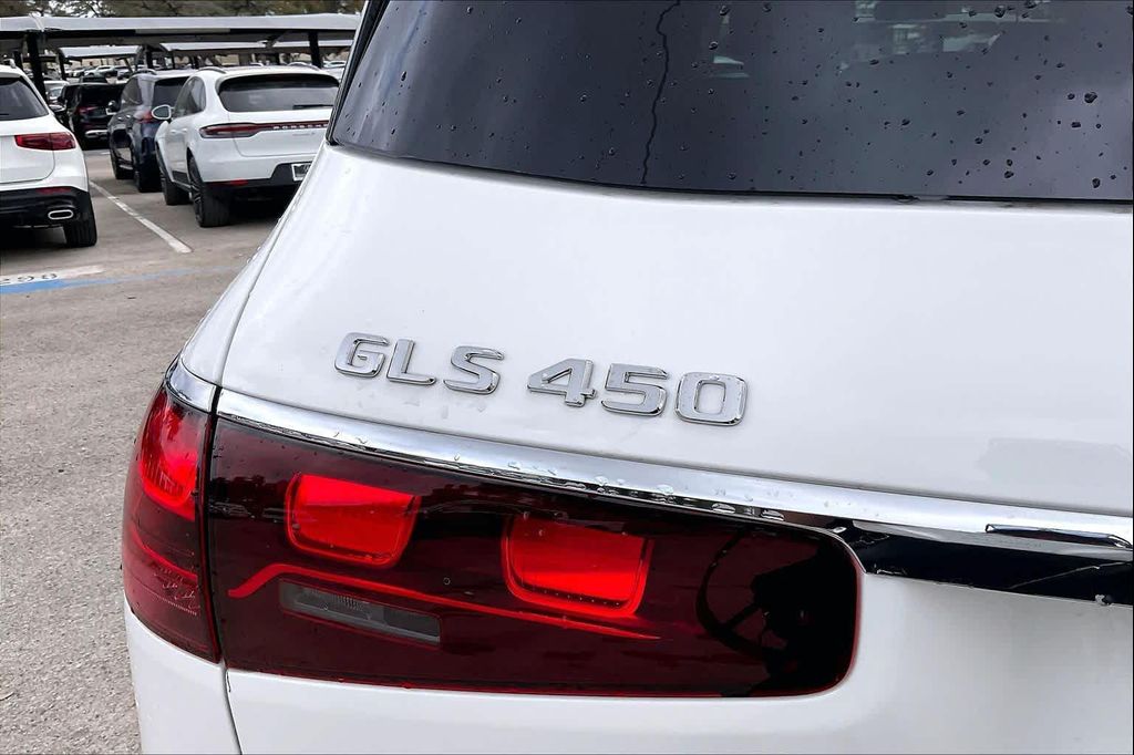 MERCEDES-BENZ GLS - 6