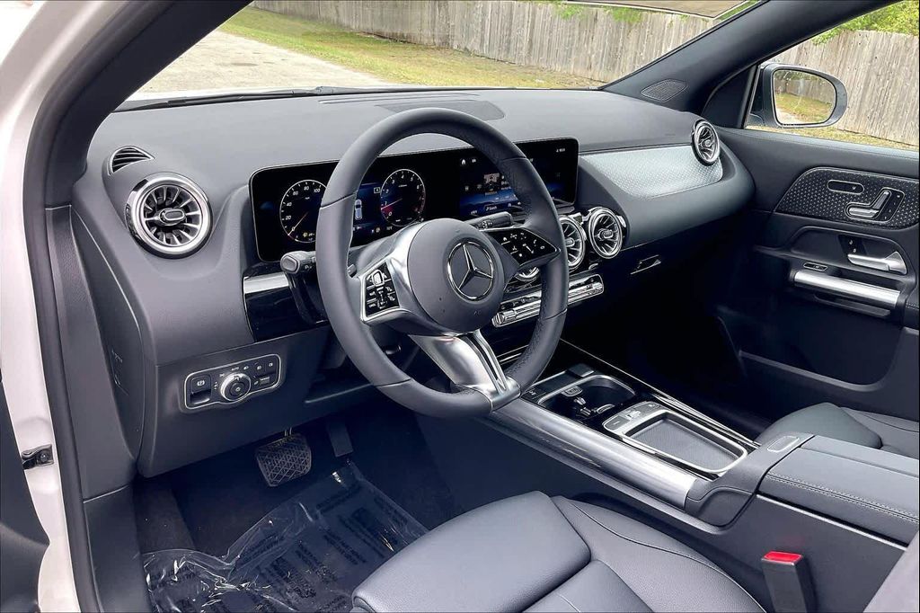 MERCEDES-BENZ GLA-CLASS - 8