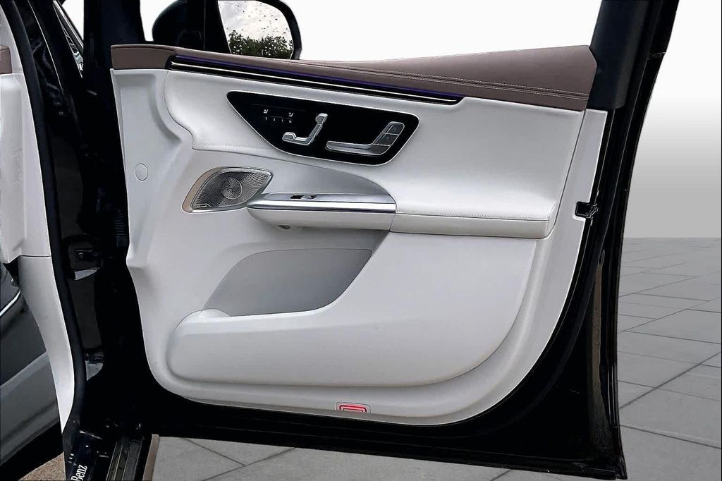 صورة مصغرة 21 لـ 2023 Mercedes-BENZ EQE