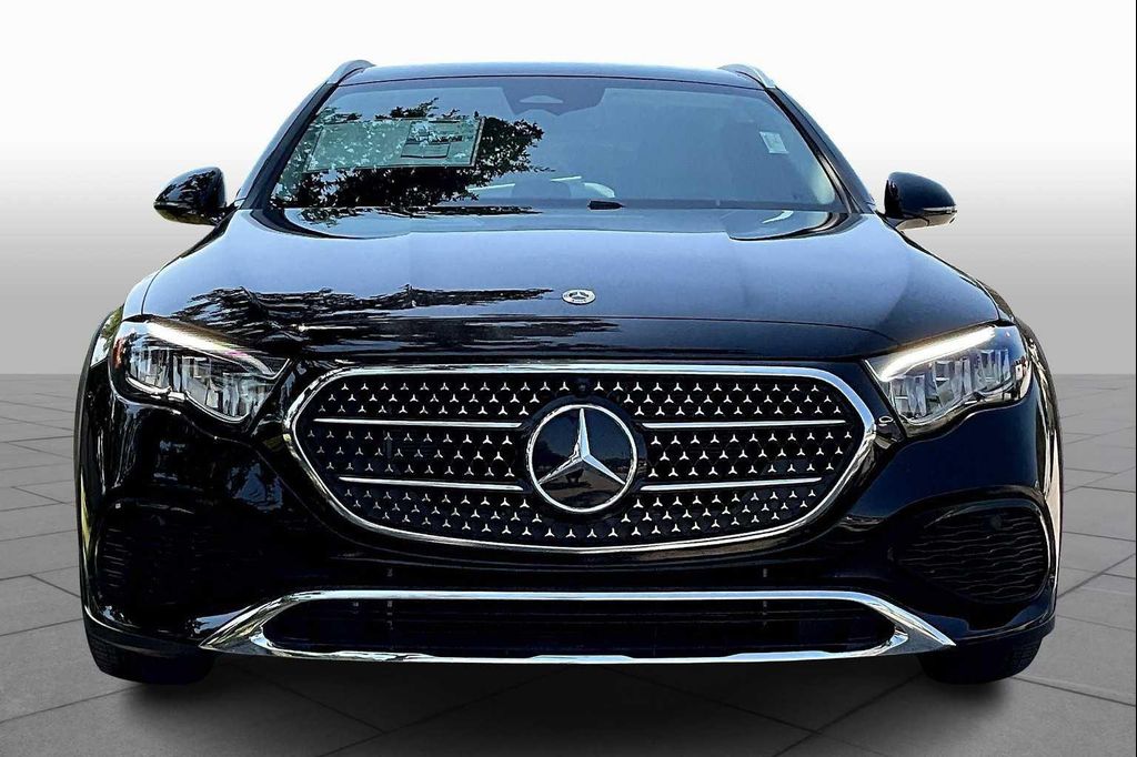 MERCEDES-BENZ E-CLASS - 2