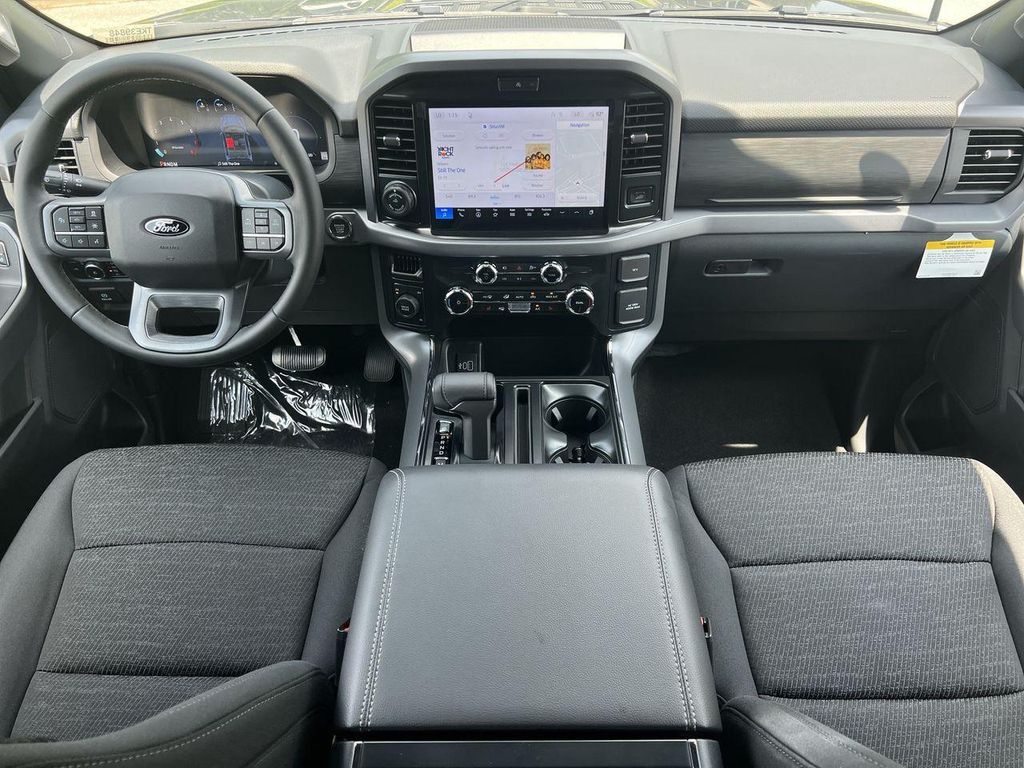 2026 FORD F-150 XLT — фото 2