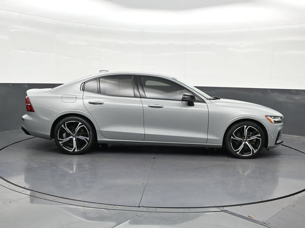 2024 Volvo S60 B5 PLUS DARK THEME — фото 6