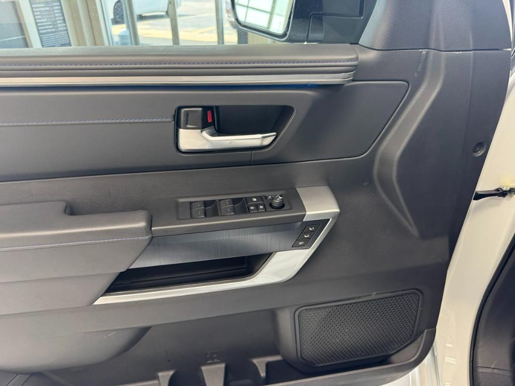 2024 Toyota SEQUOIA PLATINUM — фото 10